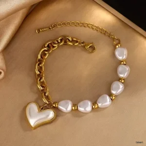 Gold Chain Bracelet with Pearl Beads and Heart