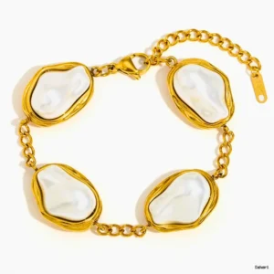 Chain Bracelet with Baroque Pearl Frames