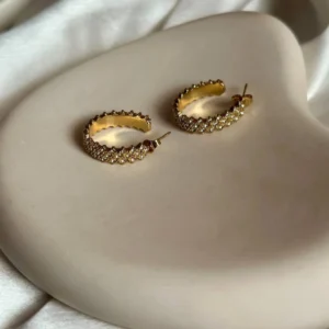 Diamond Pavé Curve Huggie Earrings